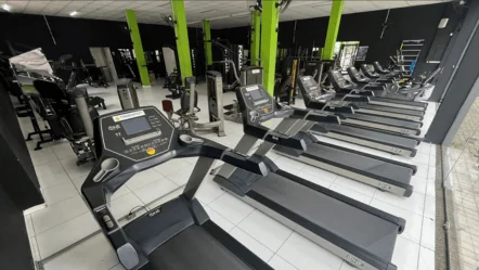 Academia Corpo Mais, Sítio Cercado 4 Esteira Academia Corpo Mais